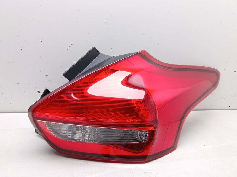 Recambio de piloto trasero derecho para ford focus iii 1.6 tdci referencia OEM IAM 1879546  16310802