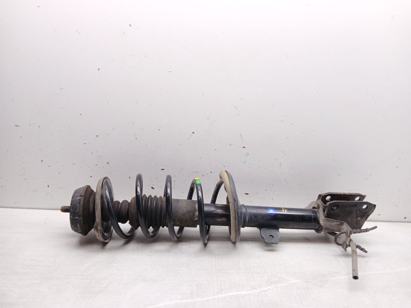 Recambio de amortiguador delantero derecho para dacia duster (hm_) 1.2 tce 125 (hmma) referencia OEM IAM 543029903r  