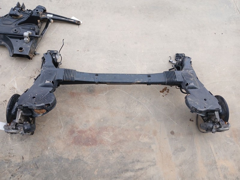 Recambio de puente trasero para peugeot rifter 1.5 bluehdi 130 referencia OEM IAM 9822650080  