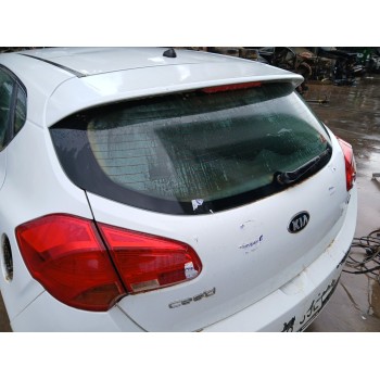 Recambio de porton trasero para kia cee´d (jd) 1.4 crdi 90 referencia OEM IAM 73700A2000  73700-A2000