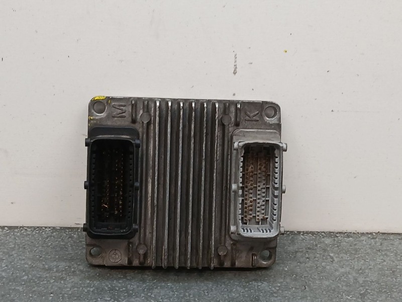 Recambio de centralita motor uce para chevrolet aveo / kalos hatchback (t200) 1.4 16v referencia OEM IAM 96417551  