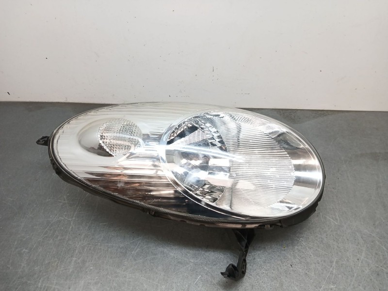 Recambio de faro derecho para nissan micra iii (k12) 1.2 16v referencia OEM IAM 26010BC60  89900075
