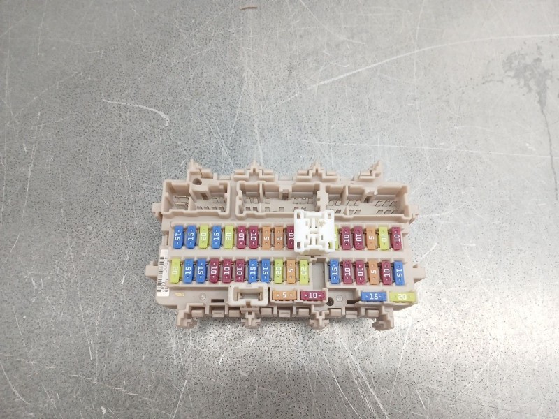 Recambio de caja reles / fusibles para nissan qashqai ii (j11, j11_) 1.5 dci referencia OEM IAM c08390c07 4eb0c 