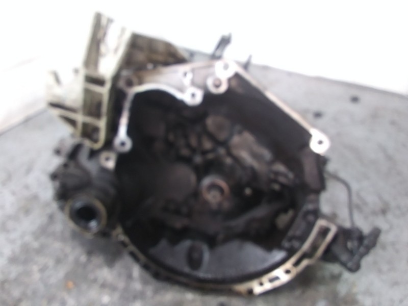 Recambio de caja cambios para citroën c4 berlina 1.4 16v referencia OEM IAM 20CQ15 194.949km 