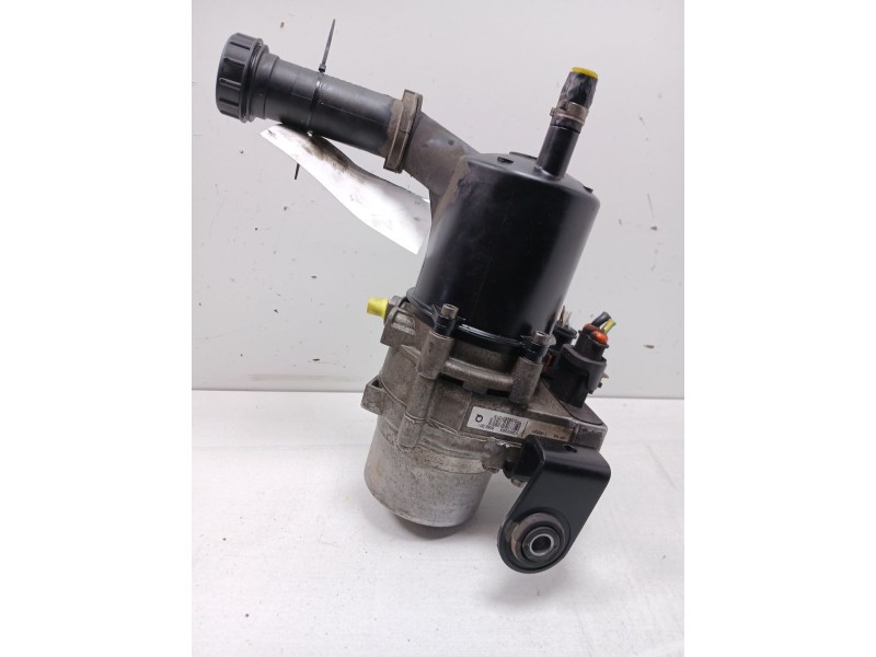 Recambio de bomba direccion para citroën c4 berlina 1.4 16v referencia OEM IAM 9686925480  