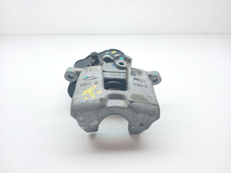 Recambio de pinza freno trasera derecha para omoda 5 referencia OEM IAM 204003240aa  