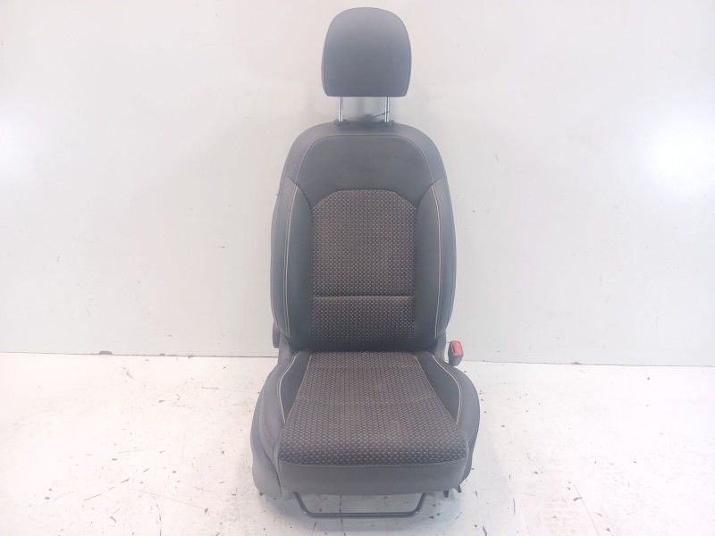 Recambio de asiento delantero derecho para kia xceed (cd) 1.4 t-gdi referencia OEM IAM   
