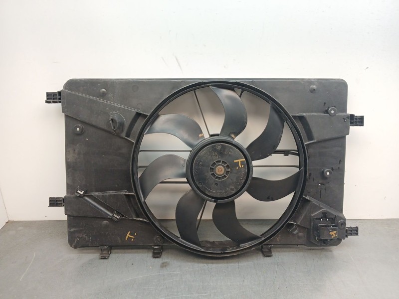 Recambio de electroventilador para opel astra j sports tourer (p10) 1.7 cdti (35) referencia OEM IAM 0130307203  