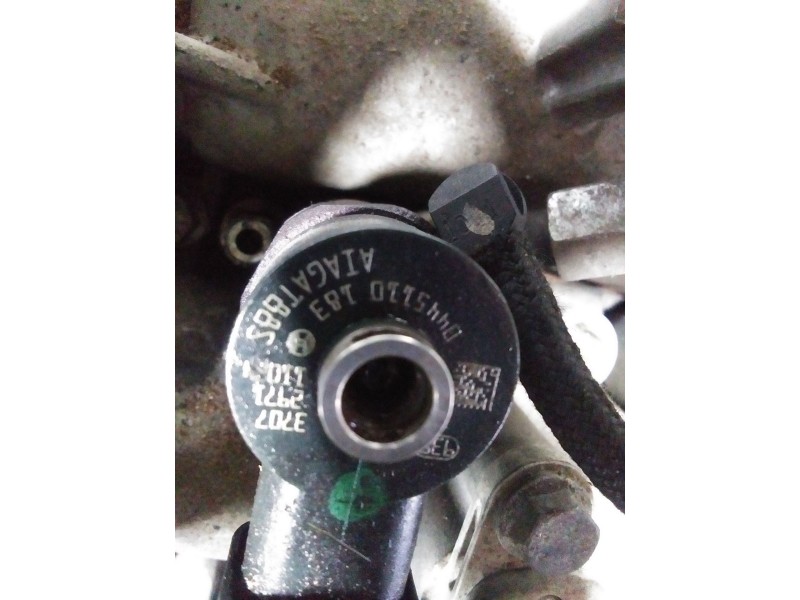 Recambio de inyector para fiat fiorino básico familiar referencia OEM IAM 0445110183  