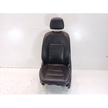 ASIENTO DELANTERO IZQUIERDO 