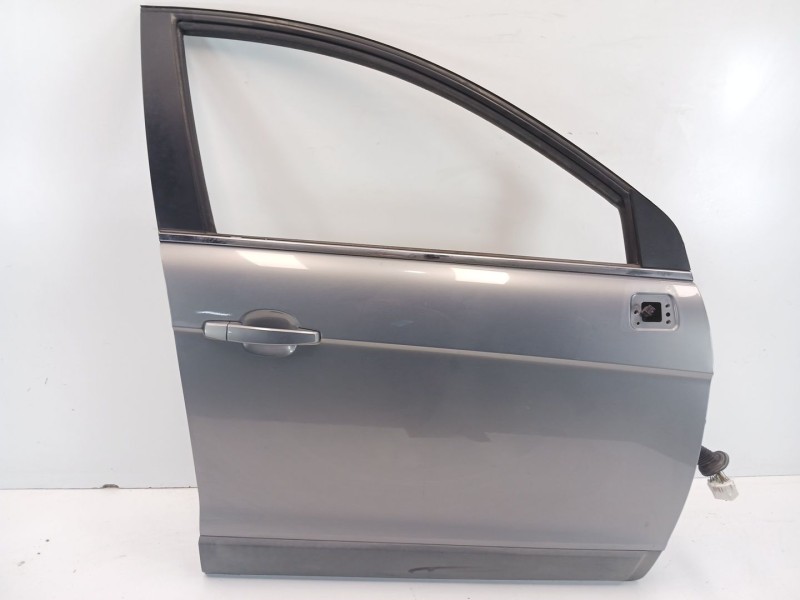 Recambio de puerta delantera derecha para chevrolet captiva 2.0 diesel cat referencia OEM IAM 42352070  