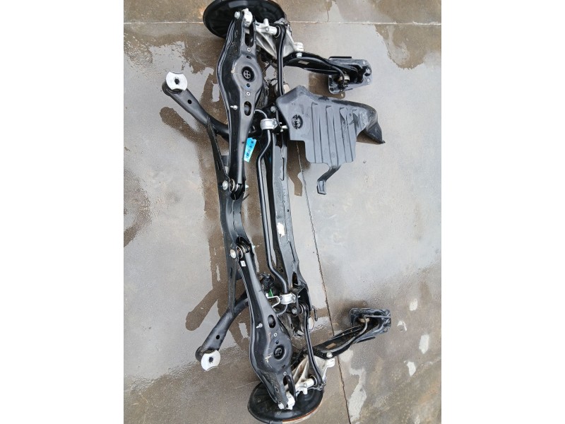 Recambio de puente trasero para audi q3 sportback (f3n) 35 tdi referencia OEM IAM 3Q0505235AH  3q0505371e