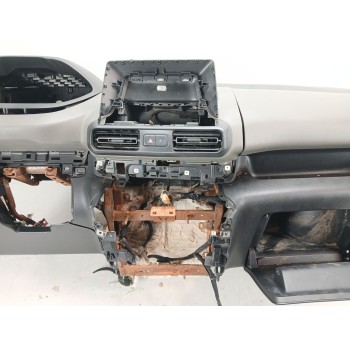 Recambio de salpicadero para peugeot rifter 1.5 bluehdi 130 referencia OEM IAM 16841899ZD  