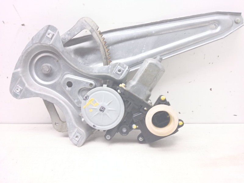 Recambio de elevalunas trasero derecho para toyota auris (_e18_) 1.4 d-4d (nde180_) referencia OEM IAM 8570202020  961919101