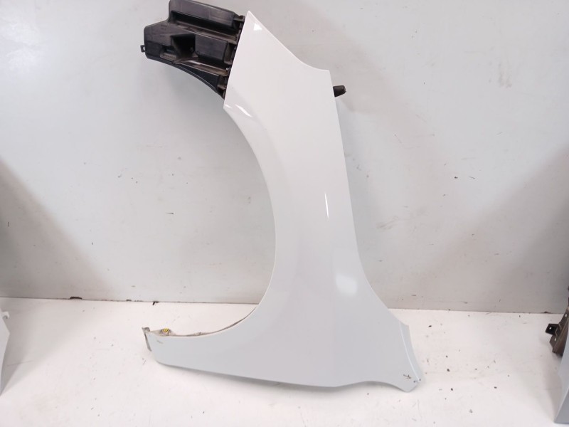 Recambio de aleta delantera izquierda para volvo v60 i (155) d3 / d4 referencia OEM IAM   