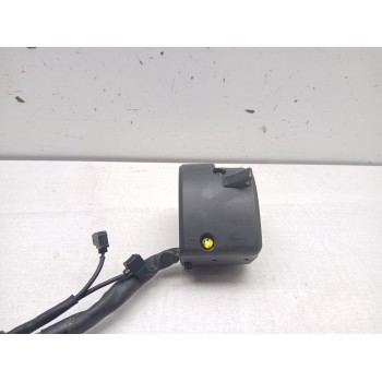 Recambio de mando intermitentes para yamaha r7 referencia OEM IAM BEB8396900  BEB8396900