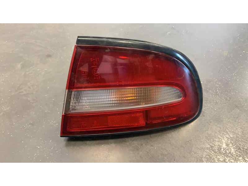 Recambio de piloto trasero derecho para mitsubishi galant berlina (e50) 2000 glsi berlina (4-ptas.) referencia OEM IAM  4 PTAS E