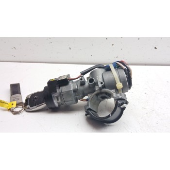 Recambio de conmutador de arranque para ssangyong korando limited 4x2 referencia OEM IAM 8697034001  