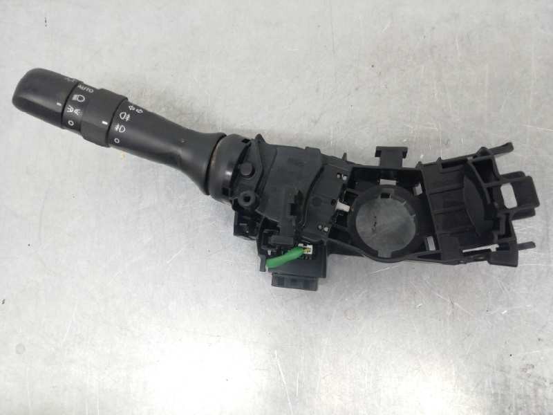 Recambio de mando luces para lexus ct 200h referencia OEM IAM 4211117F534 173832 VOLANTE