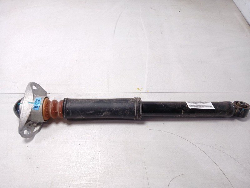 Recambio de amortiguador trasero derecho para omoda 5 referencia OEM IAM   