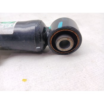 Recambio de amortiguador trasero izquierdo para omoda 5 referencia OEM IAM 240706  