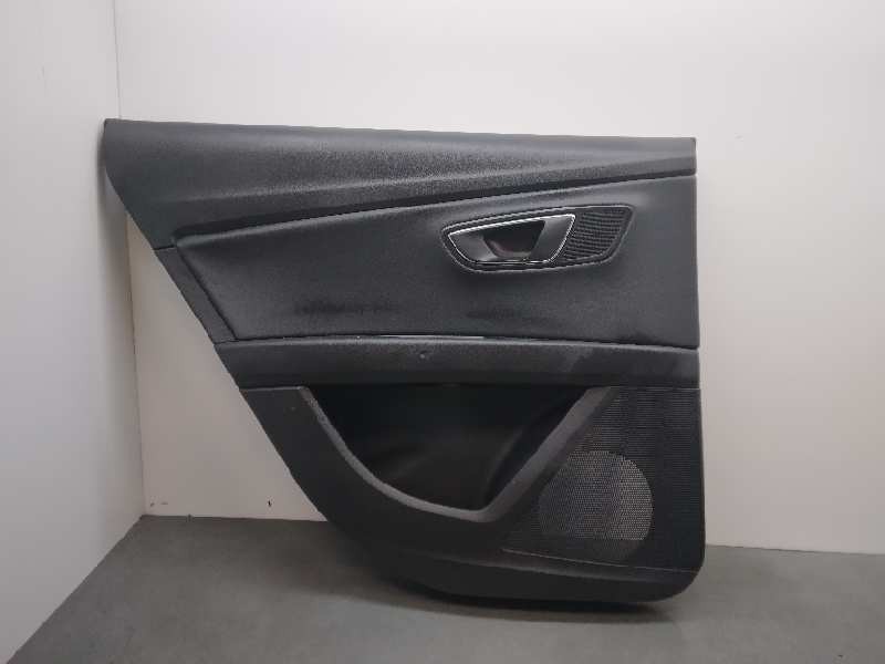 Recambio de guarnecido puerta trasera izquierda para seat leon st (5f8) fr referencia OEM IAM 5F4867133  