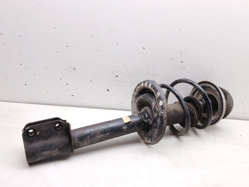 Recambio de amortiguador delantero derecho para dacia sandero ii (b8_) tce 90 (b8m1, b8ma) referencia OEM IAM 543021807r  