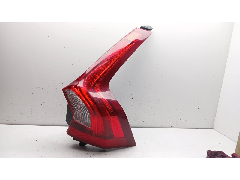 Recambio de piloto trasero derecho para volvo v60 i (155) d3 / d4 referencia OEM IAM 31214964  