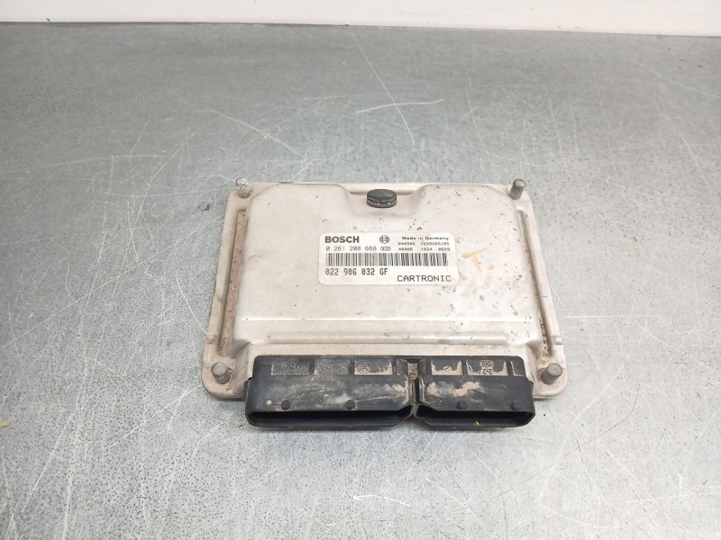 Recambio de centralita motor uce para porsche cayenne (9pa) 3.2 referencia OEM IAM 0261208668 022906032gf 