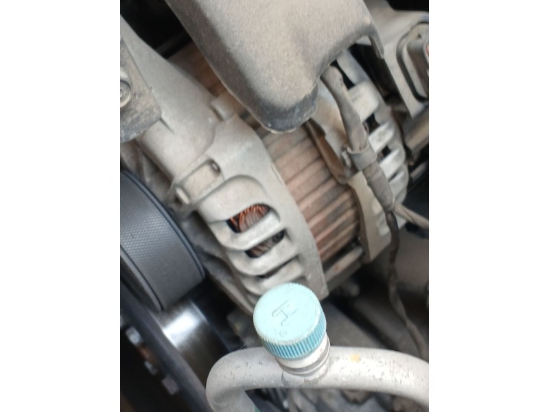 Recambio de alternador para kia cee´d sw (ed) 1.6 referencia OEM IAM 373002b101  