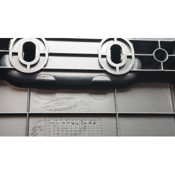 Recambio de apoyabrazos central para toyota auris (_e15_) 1.8 hybrid (zwe150_) referencia OEM IAM 5891102330  