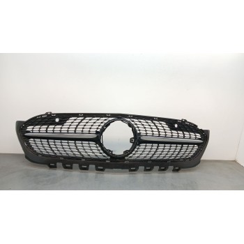 REJILLA PARAGOLPES DELANTERO a1778880200 