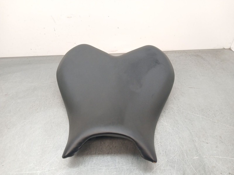 Recambio de asiento delantero izquierdo para yamaha r7 referencia OEM IAM BEB247100000  BEB247100000