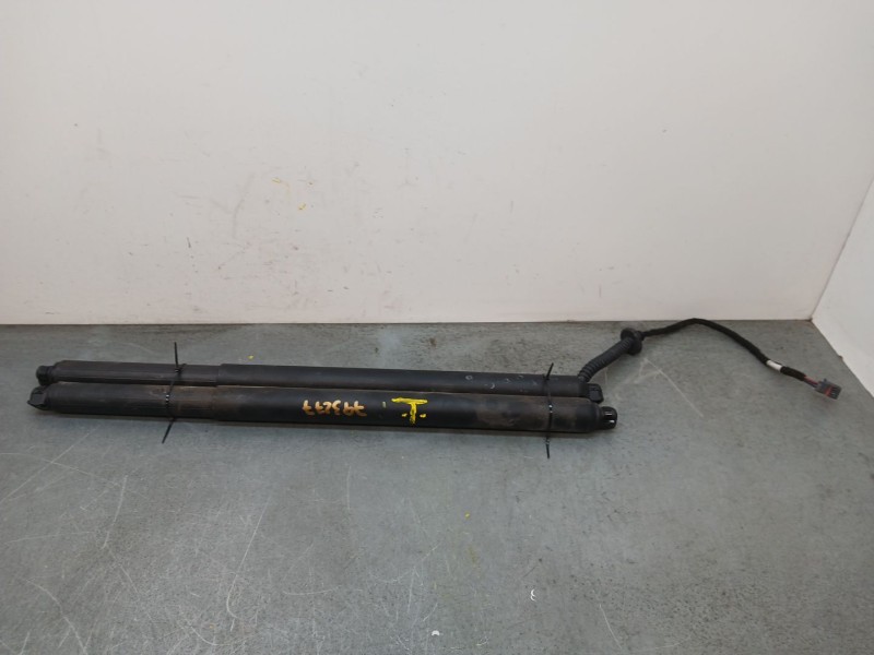 Recambio de amortiguadores maletero / porton para omoda 5 referencia OEM IAM 554001235AA  