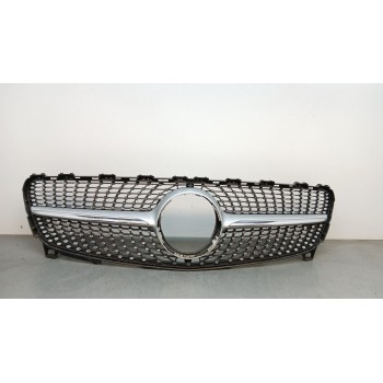 REJILLA PARAGOLPES DELANTERO a1768881760 