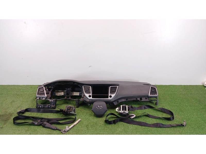 Recambio de kit airbag para hyundai tucson (tl, tle) 1.7 crdi referencia OEM IAM 84711D7000TRY 84710D7000TRY 84530D3000