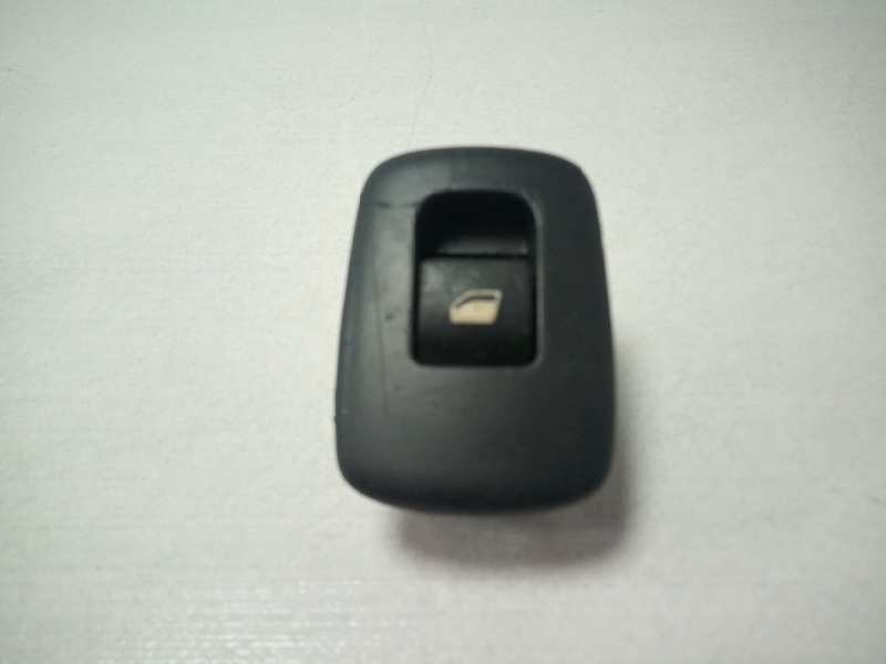 Recambio de mando elevalunas trasero derecho para peugeot 207 xs pack referencia OEM IAM   