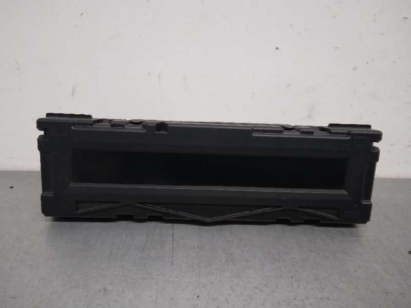 Recambio de display para opel insignia berlina cosmo referencia OEM IAM 13233977F A2C53256932 