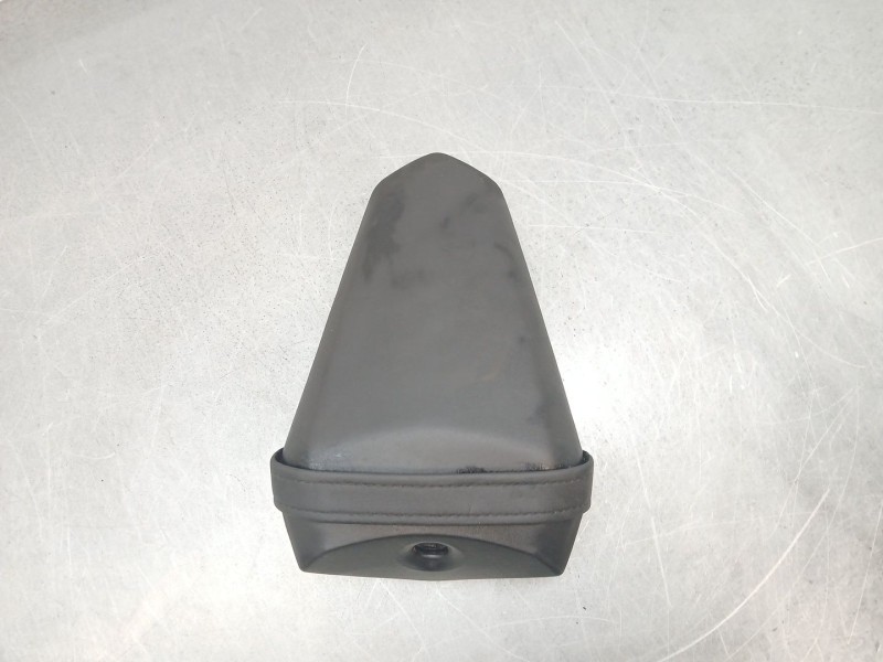 Recambio de asiento trasero medio para yamaha r7 referencia OEM IAM BEB247500000  BEB247500000