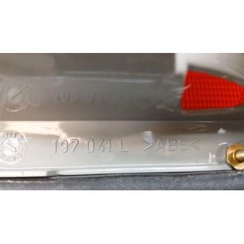 Recambio de piloto trasero izquierdo para mercedes-benz clase e (w210) e 430 (210.070) referencia OEM IAM a2108204364 197041l 