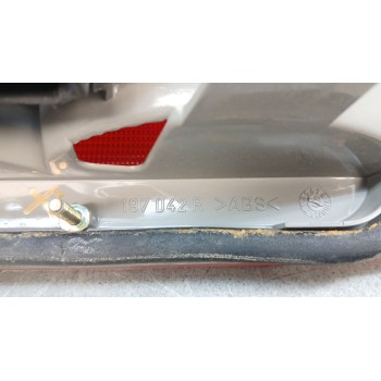 Recambio de piloto trasero derecho para mercedes-benz clase e (w210) e 430 (210.070) referencia OEM IAM a2108204464 197042r 