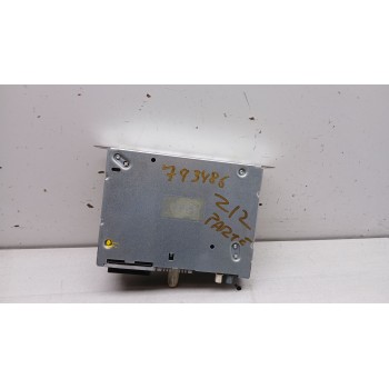 Recambio de sistema audio / radio cd para peugeot 208 i (ca_, cc_) 1.2 vti 82 referencia OEM IAM 9806729580  