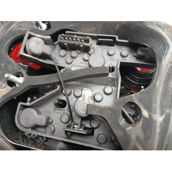 Recambio de piloto trasero derecho para toyota avensis (_t25_) 1.8 (zzt251_) referencia OEM IAM 89031413 815610513000 