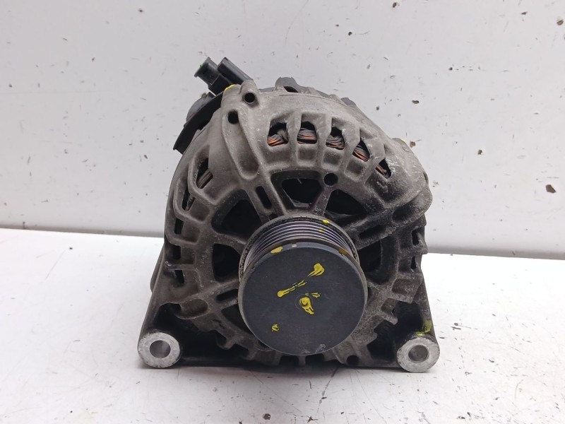Recambio de alternador para peugeot 208 i (ca_, cc_) 1.2 vti 82 referencia OEM IAM 9818677980 1608064580 tg12c261