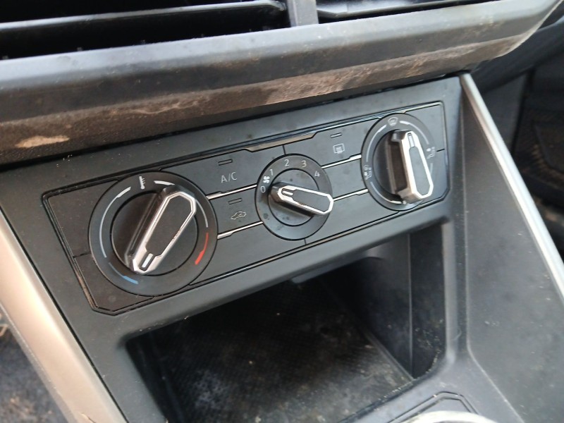 Recambio de mando calefaccion / aire acondicionado para volkswagen polo vi (aw1, bz1, ae1) 1.6 tdi referencia OEM IAM 2G1820045P