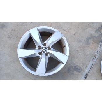 LLANTA 2GM601025A 17 PULGADAS