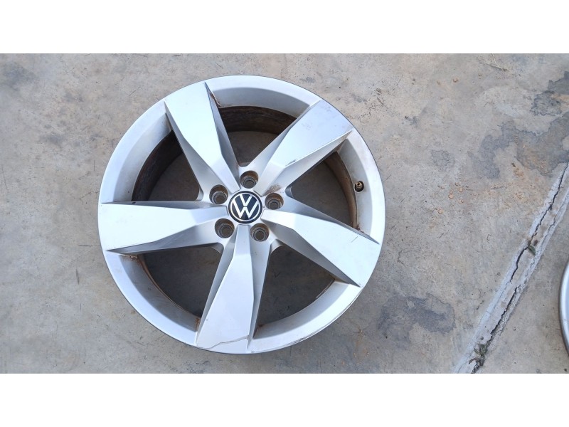 Recambio de llanta para volkswagen t-cross (c11, d31) 1.0 tsi referencia OEM IAM 2GM601025A  17 PULGADAS