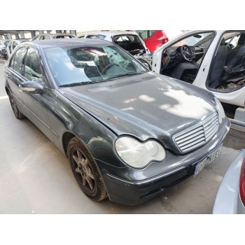 mercedes-benz clase c (w203) del año 2001