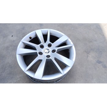 LLANTA DELANTERA IZQUIERDA 5E0601025BG x1 17 pulgadas