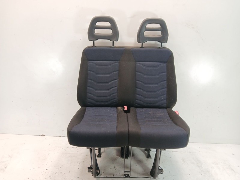Recambio de asiento delantero derecho para iveco daily vi caja/chasis 33s16, 35s16, 35c16, 40c16, 50c16 referencia OEM IAM   